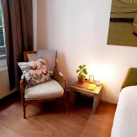 The One Roomed Oda ve Kahvaltı